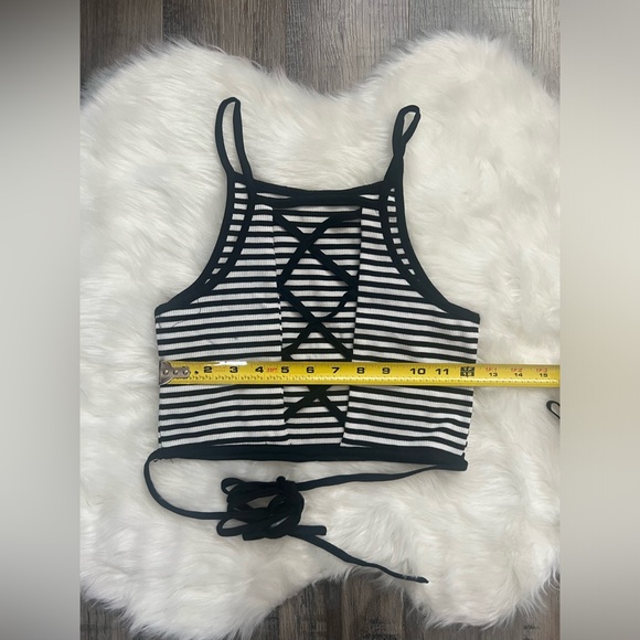 Forever 21 Crop Top - Picture 3 of 4